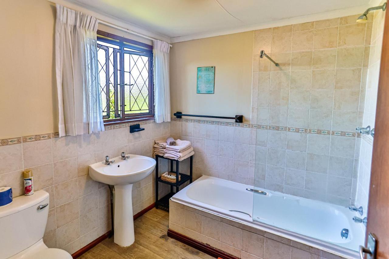 Zuider Zee Guest House Ballito Buitenkant foto